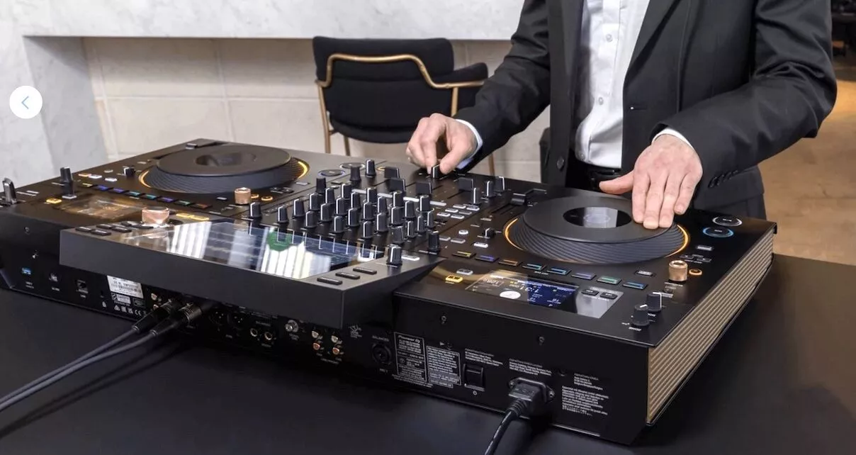Pioneer DJ lanza el controlador independiente Opus Quad