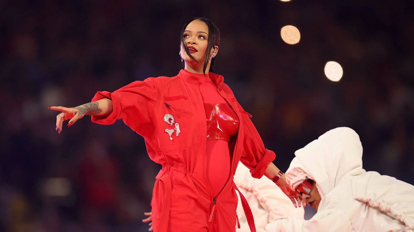 Rihanna hace historia como la primera artista femenina con 10 canciones con mil millones de reproducciones