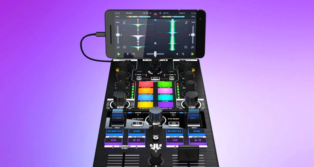 Reloop anuncia el nuevo controlador Mixtour Pro para Djay Pro de Algoriddim