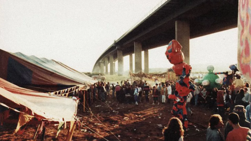 El documental rave de los 90, Free Party: A Folk History, celebra el espíritu unificador de la época.