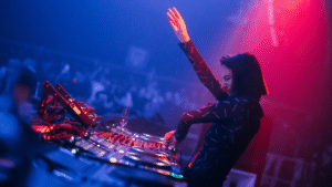 DJ Rompiendo la pis